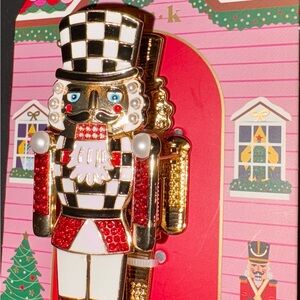 Piper K nutcracker hair clip